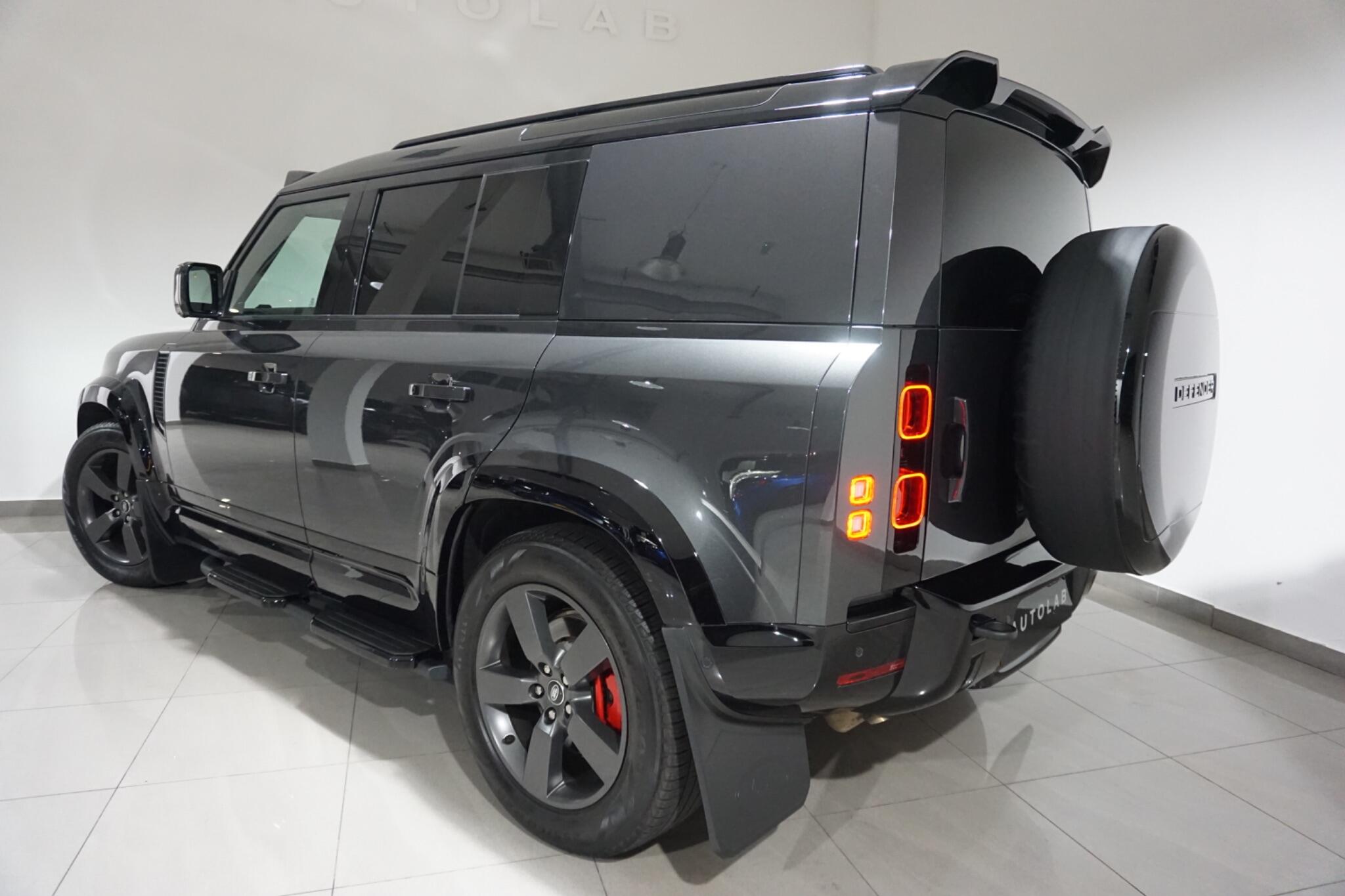 Land Rover Defender 110 3.0 D300 MHEV X-Dynamic HSE Hard Top SUV Auto 4WD MWB Euro 6 (s/s) 5dr